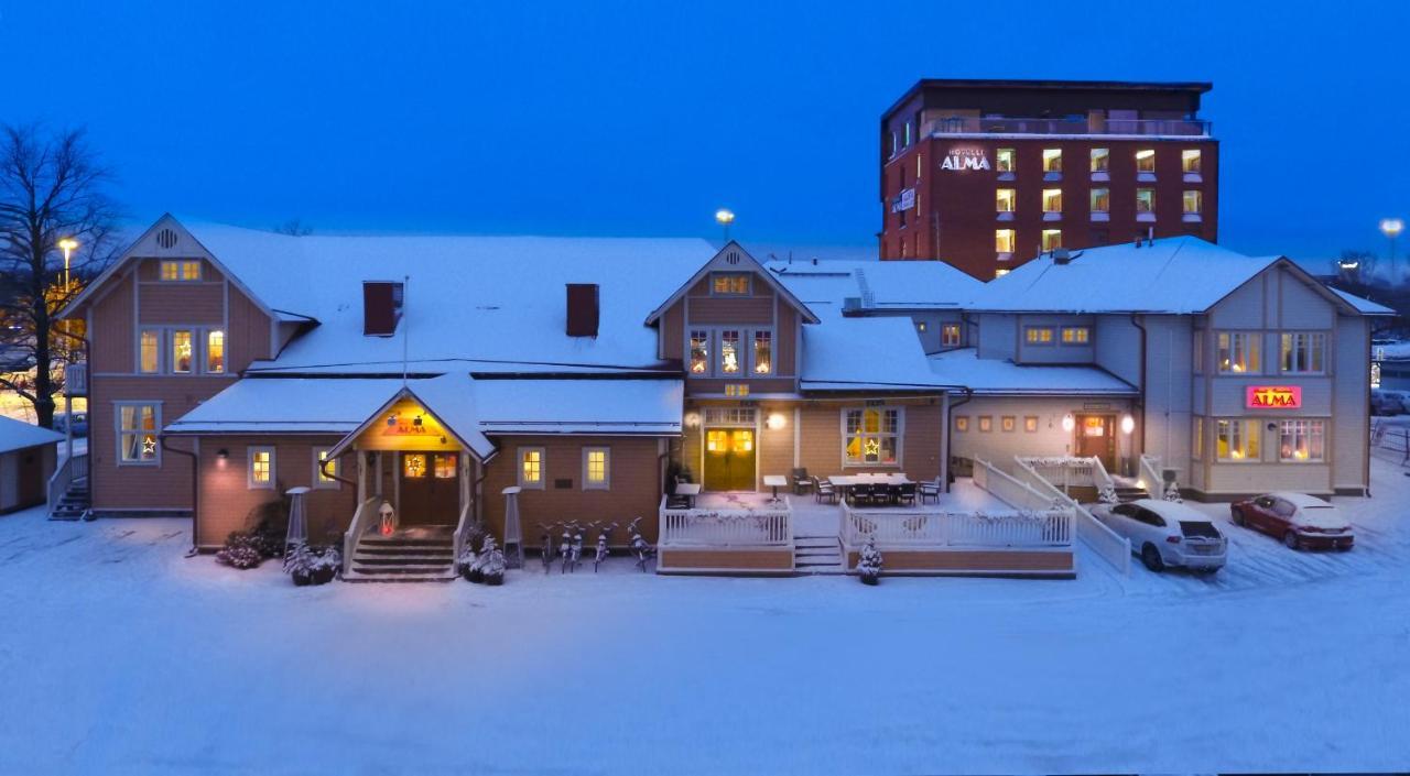 Hotelli-Ravintola Alma Seinäjoki エクステリア 写真