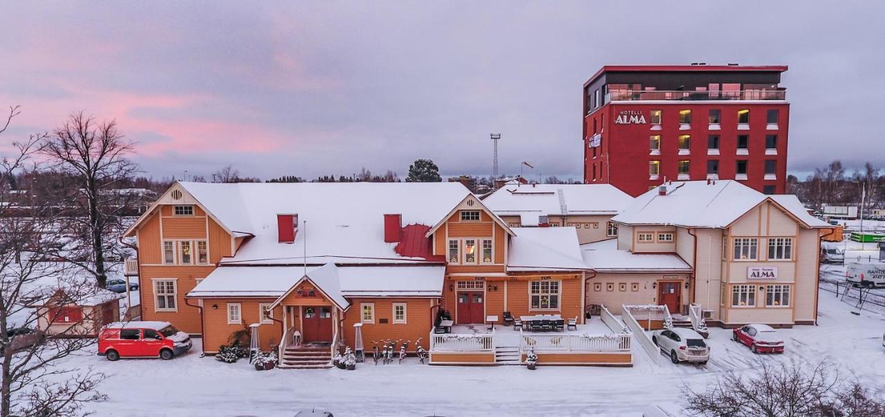 Hotelli-Ravintola Alma Seinäjoki エクステリア 写真
